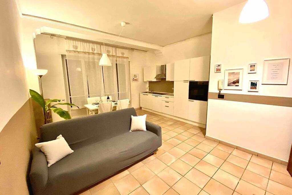 Appartamento Cozy In Super Centro! Asti Exterior foto